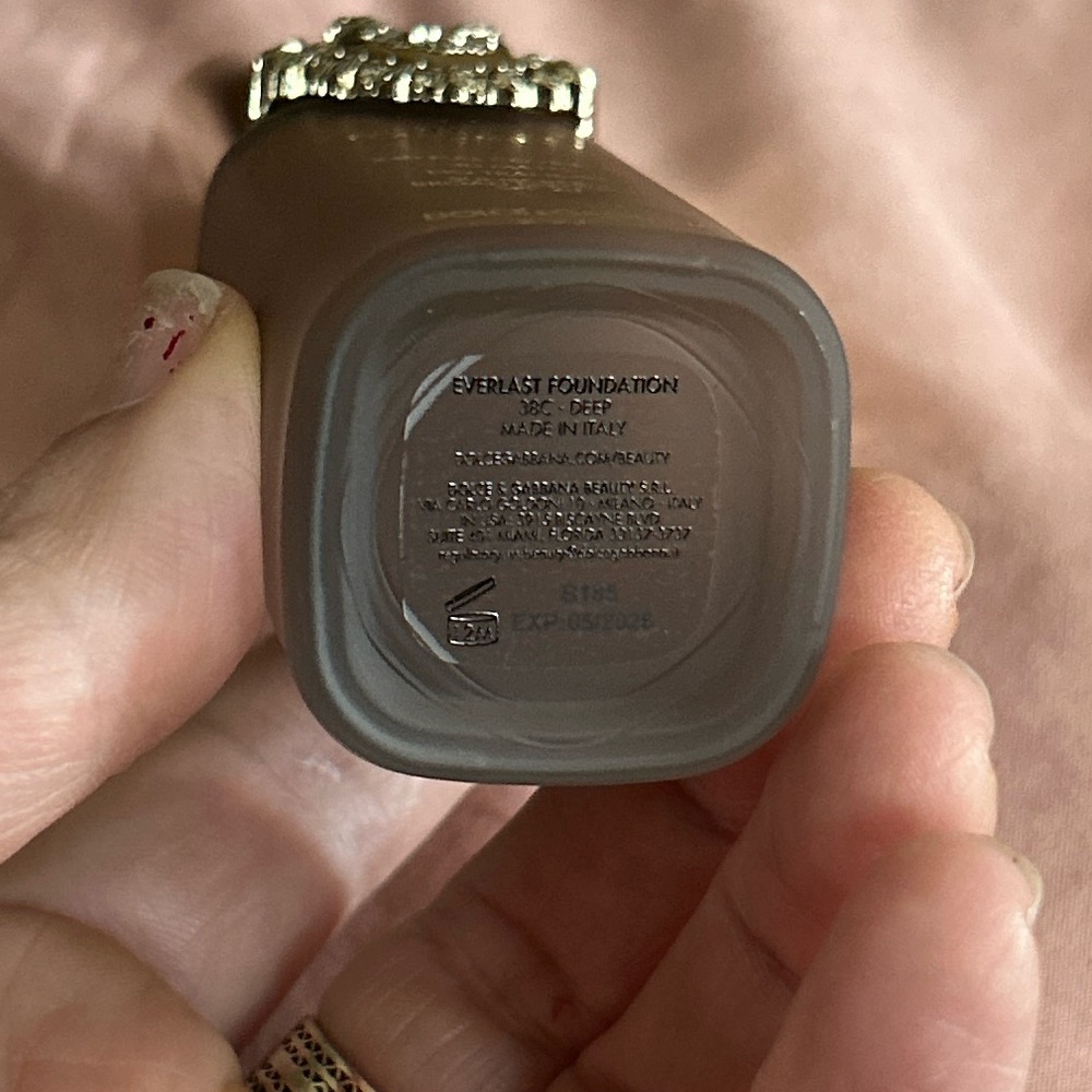 Dolce & Gabbana Everlast Foundation - 3D matte 38C - Picture 2 of 2